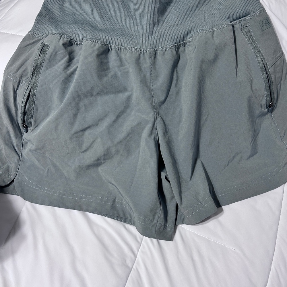 Avalanche Light Gray Active Shorts